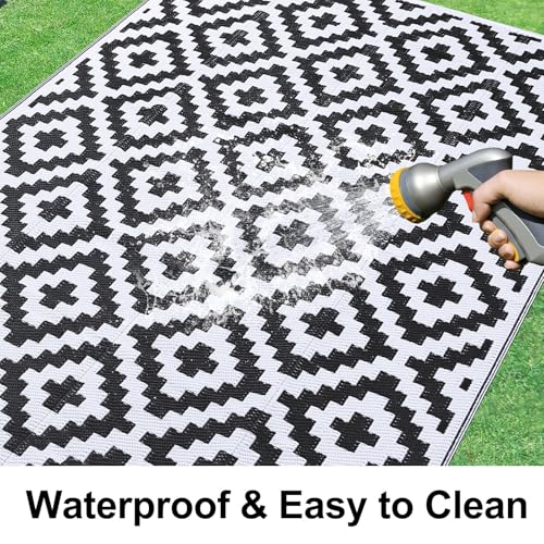 Smiry Waterproof Outdoor Rug 5x8 ft, Reversible Plastic Straw Patio Mat, Black & Beige P20186