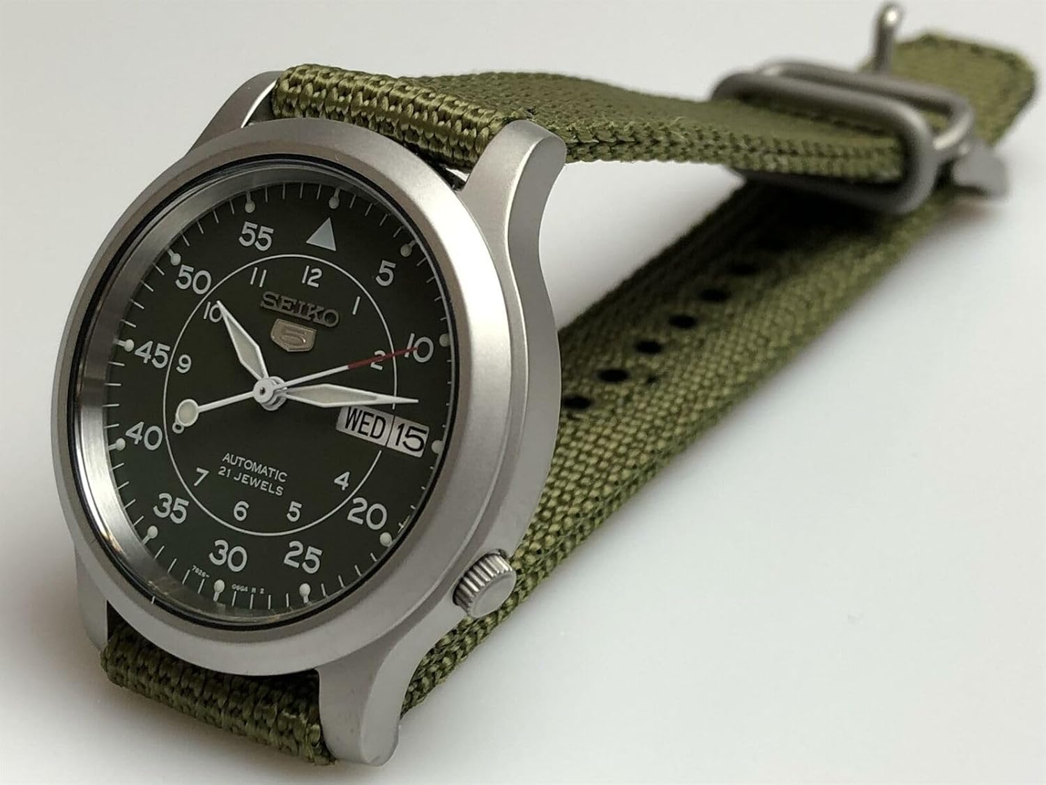 SEIKO 5 Men's Automatic Stainless Steel Watch with Green Canvas O3901