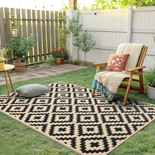 Smiry Waterproof Outdoor Rug 5x8 ft, Reversible Plastic Straw Patio Mat, Black & Beige P20186